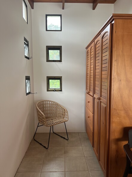 à vendre - Photo de l’immeuble – Image 3 sur 8