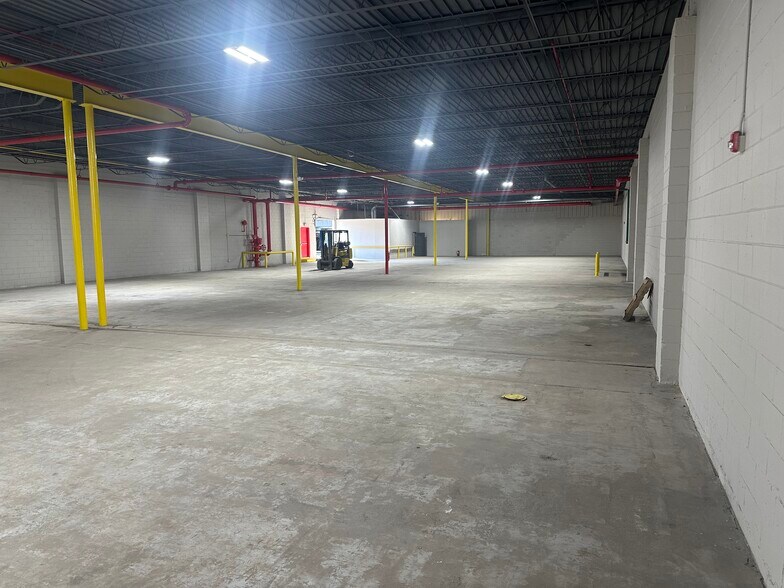 63 Industrial Dr, Cartersville, GA à louer - Photo de l’immeuble – Image 2 sur 5