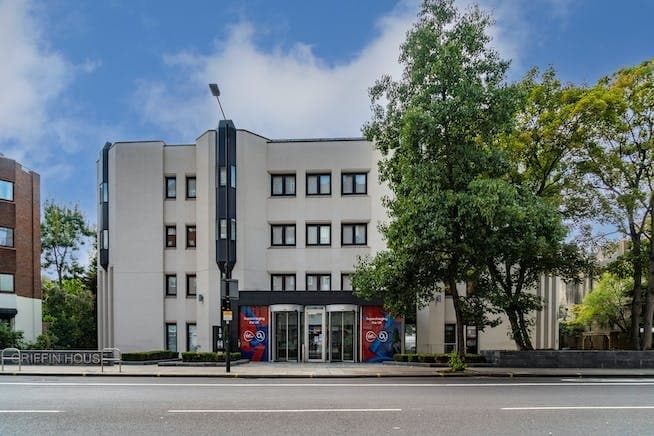 161 Hammersmith Rd, Londres à louer Photo de l’immeuble– Image 1 sur 6
