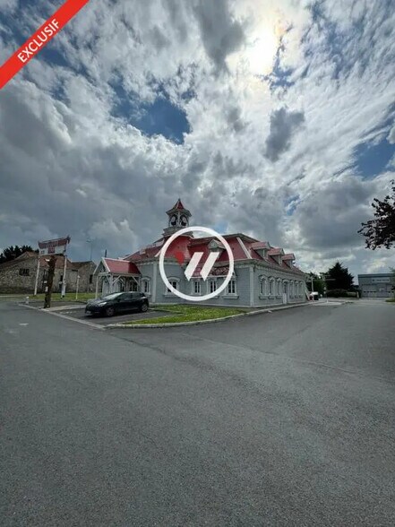 Local commercial dans Pierrelaye à louer - Photo de l’immeuble – Image 1 sur 12