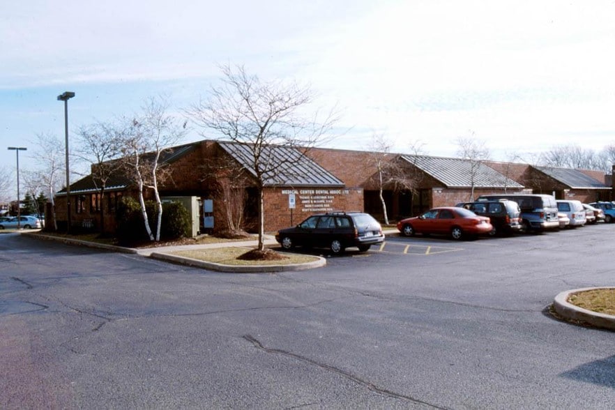 901 Biesterfield Rd, Elk Grove Village, IL à vendre - Photo principale – Image 1 sur 1
