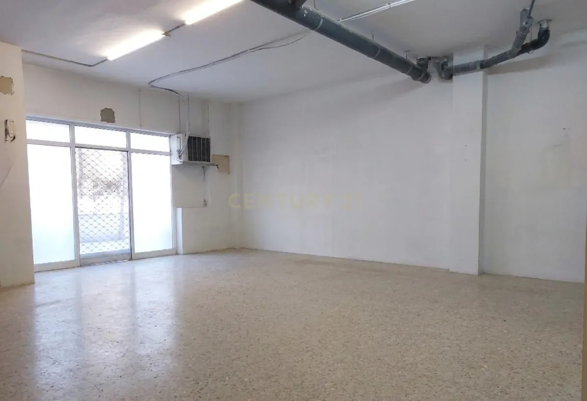 Sabadell, BAR 08207 - Lot 1 - - Photo intérieure - Image 1 of 9