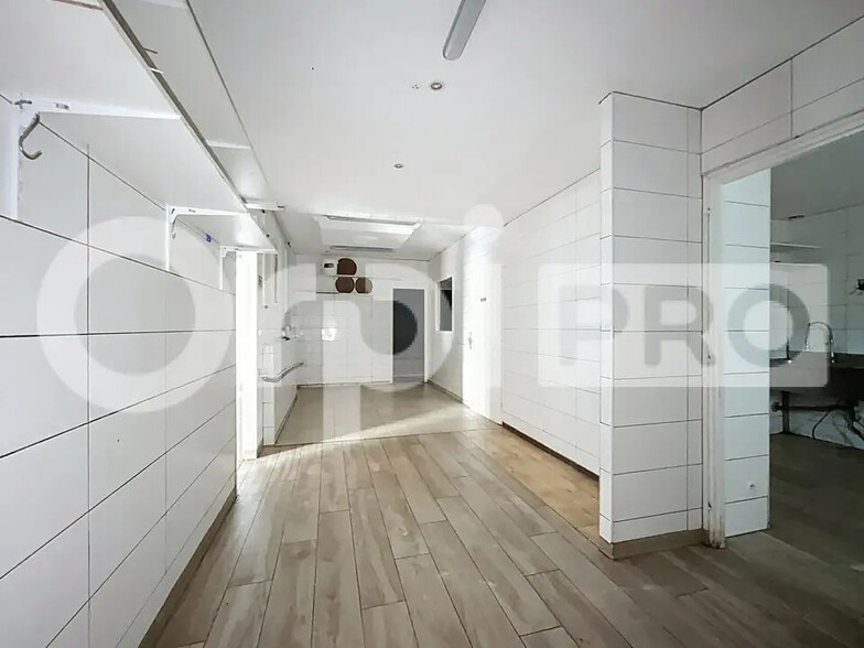 Local commercial dans Neuilly-sous-Clermont à louer - Photo de l’immeuble – Image 3 sur 4