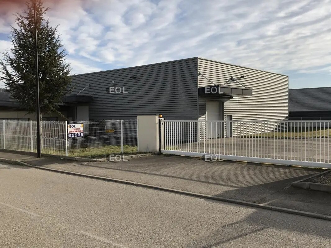 Local d’activités dans Vourles à louer Photo de l’immeuble– Image 1 sur 9