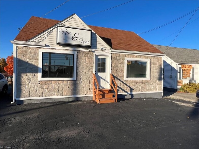 4954 Mahoning Ave, Youngstown, OH à vendre - Photo de l’immeuble – Image 2 sur 17