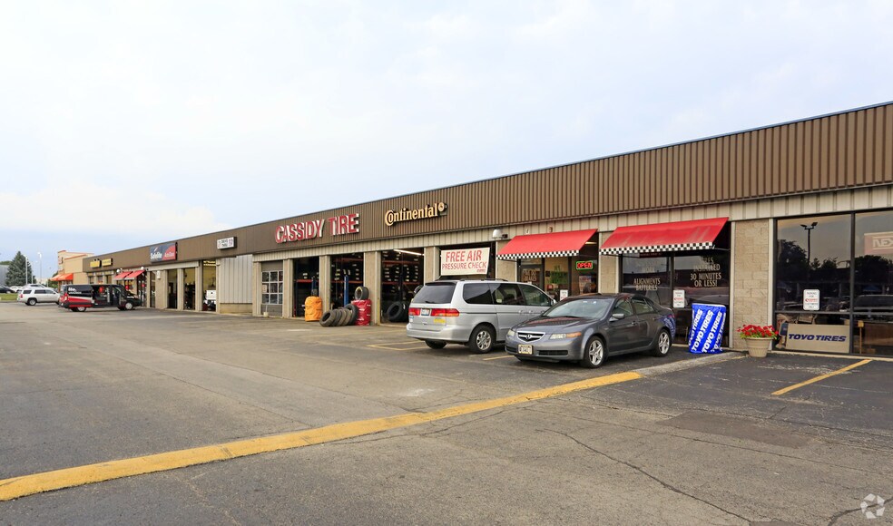1580 W Ogden Ave, Naperville, IL à louer - Photo de l’immeuble – Image 2 sur 5
