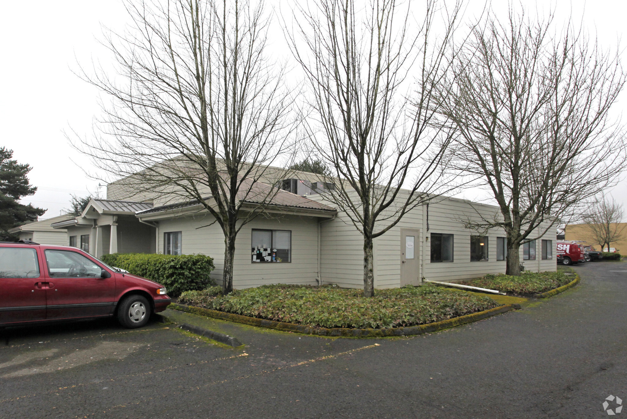 17175 SW Tualatin Valley Hwy, Beaverton, OR à louer Photo de l’immeuble– Image 1 sur 43