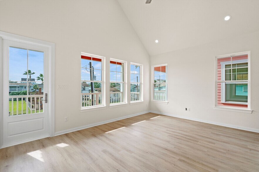 1028 1108 1106 1104 1102 62nd st, Galveston, TX à vendre - Photo de l’immeuble – Image 3 sur 9