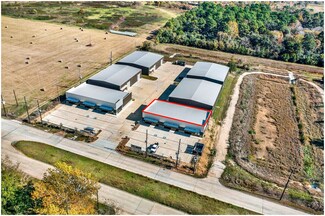 Plus de détails pour 22808 Hufsmith Kohrville Rd, Tomball, TX - Local commercial à louer