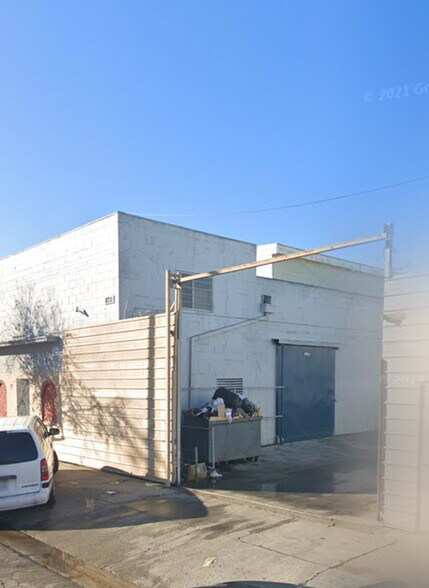 8711 Mettler St, Los Angeles, CA à louer - Photo de l’immeuble – Image 3 sur 5