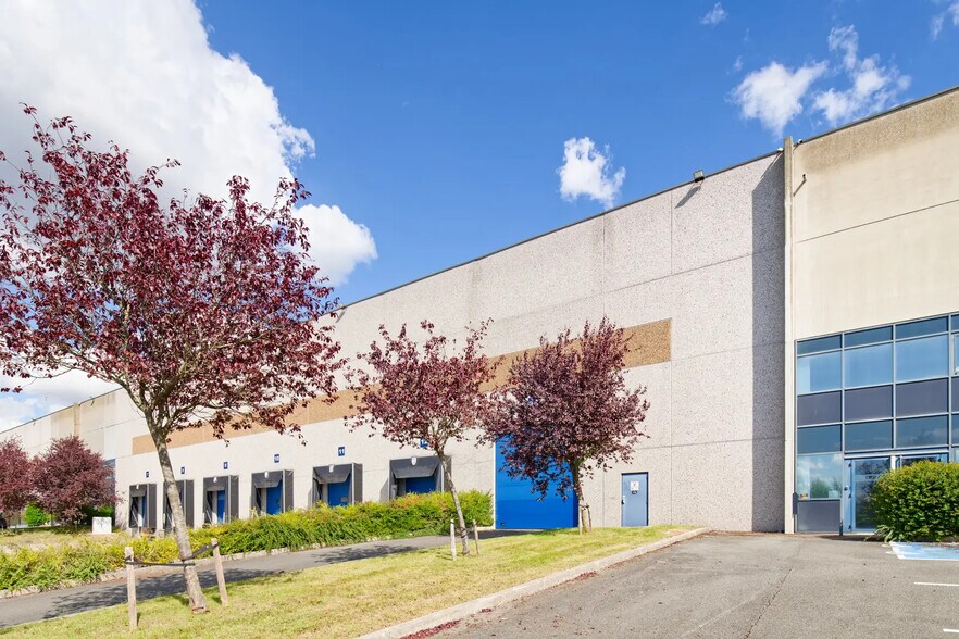 Industriel/Logistique dans Neuville-en-Ferrain à louer - Photo de l’immeuble – Image 2 sur 3