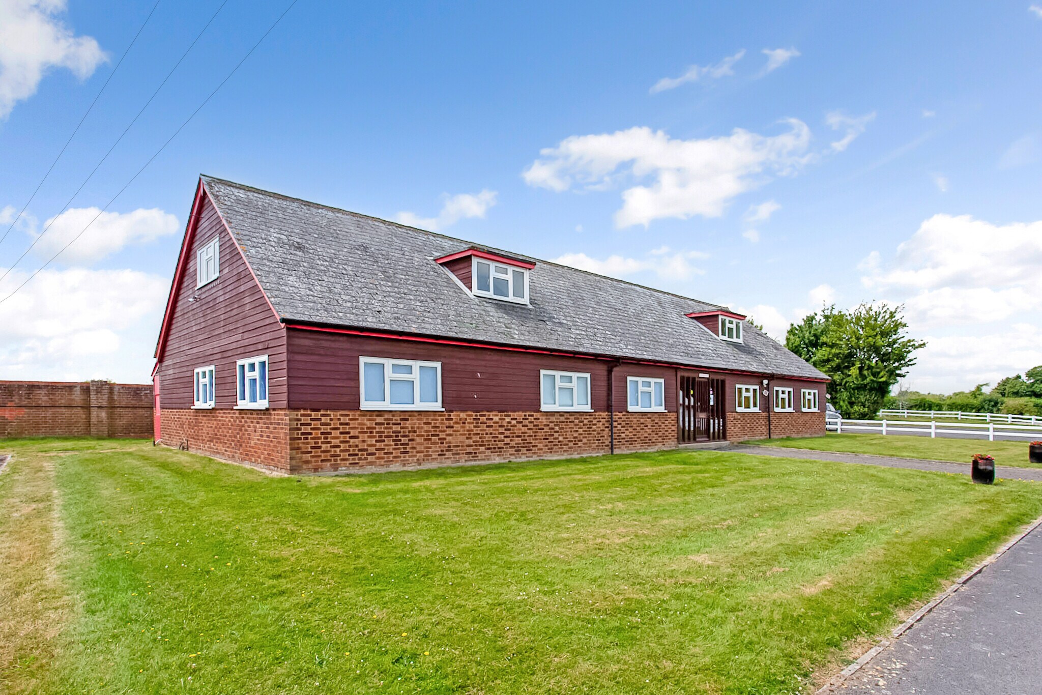 Offices at Crest House, Middle Wallop à louer Photo de l’immeuble– Image 1 sur 6