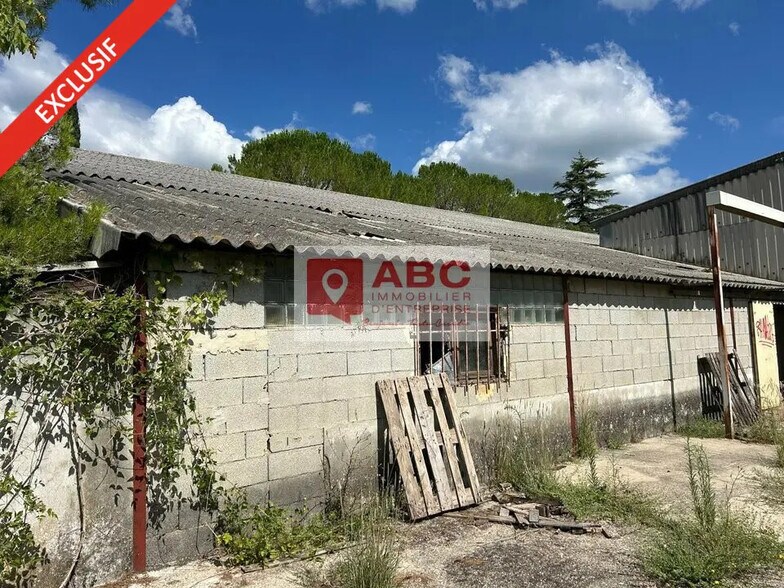 Local d'activités dans Saint-Mathieu-de-Tréviers à vendre - Photo de l’immeuble – Image 2 sur 4