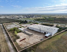 1980 SW Wilshire Blvd, Burleson, TX à vendre Photo intérieure– Image 2 sur 5
