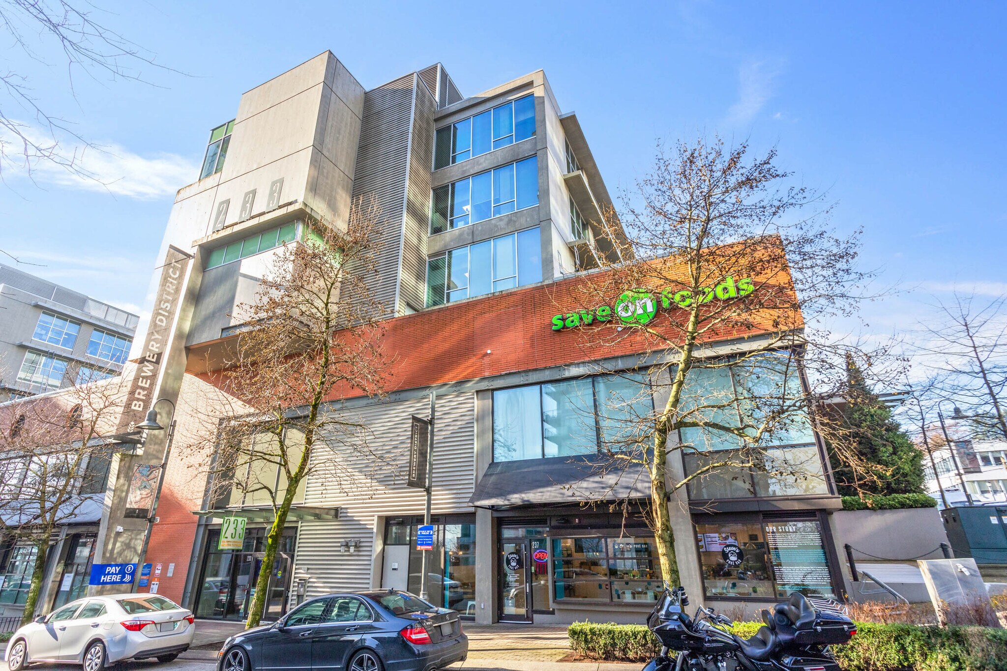 233 Nelson's Cres, New Westminster, BC à vendre Photo principale– Image 1 sur 11