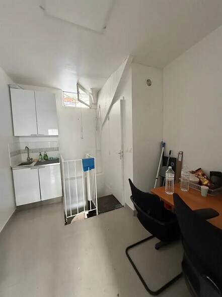 Local commercial dans Paris à louer - Photo intérieure – Image 2 sur 3