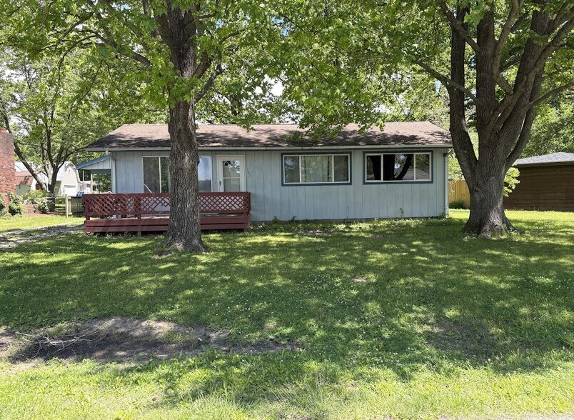 103 Kim Dr, De Soto, IL à vendre - Photo principale – Image 1 sur 1