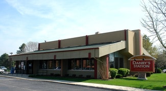 Plus de détails pour 750 Roosevelt Rd, Glen Ellyn, IL - Local commercial à louer