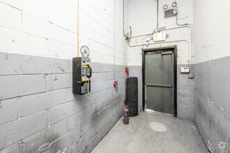 45 S Service Rd, Plainview, NY à louer Photo intérieure– Image 2 sur 10