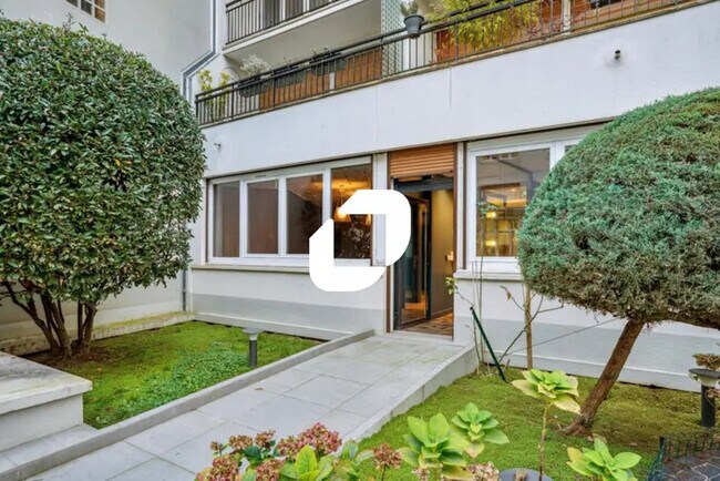 Plus de détails pour 16 Rue Rottembourg, Paris - Logement à vendre