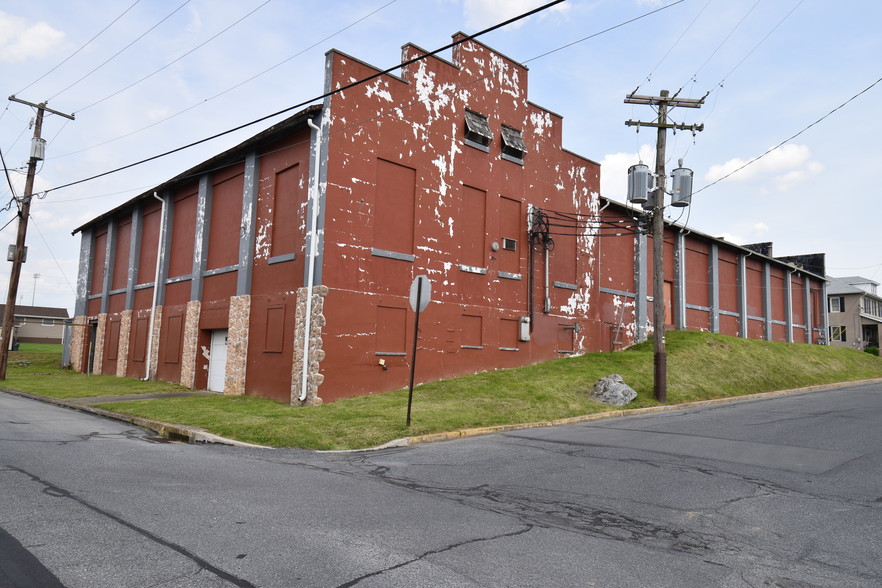 155 N 9th St, Coplay, PA à louer - Photo de l’immeuble – Image 3 sur 25