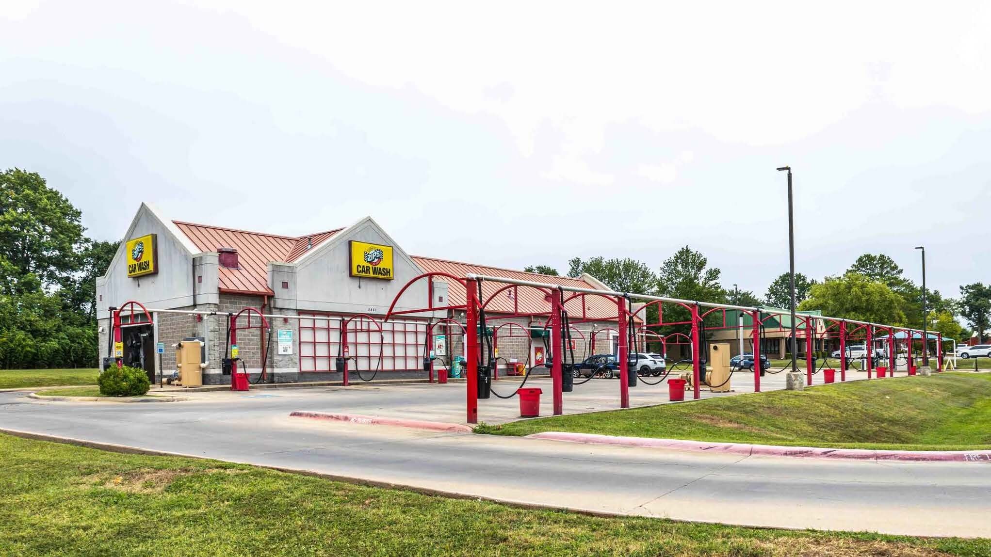 2851 W Walnut St, Rogers, AR à vendre Photo de l’immeuble– Image 1 sur 3