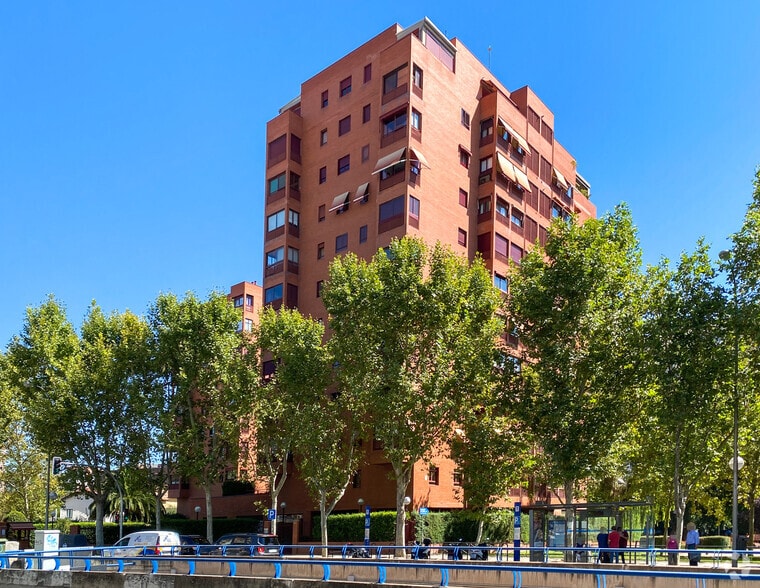 Calle del Corazón de María, 80, Madrid, Madrid à louer - Photo principale – Image 1 sur 2