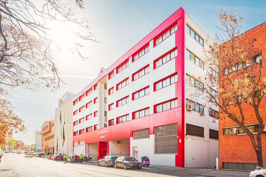 Bureau dans Madrid, Madrid à louer - Photo de l’immeuble – Image 2 sur 2