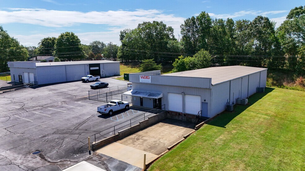 269 Lakewood Dr, Greenville, SC à louer - Photo de l’immeuble – Image 3 sur 13