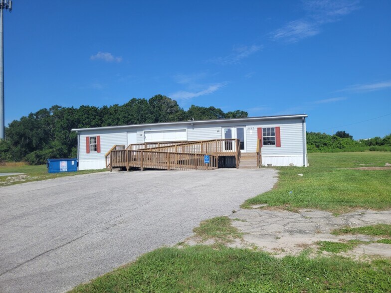 2220 Church Ave., Mulberry, FL à louer - Photo de l’immeuble – Image 2 sur 12