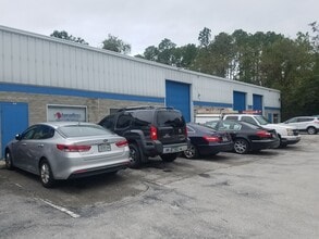 5875 Mining Ter, Jacksonville, FL à louer Photo de l’immeuble– Image 2 sur 15