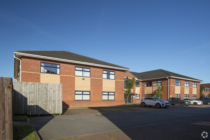 Lakhpur Ct, Stafford à louer - Photo de l’immeuble – Image 2 sur 3