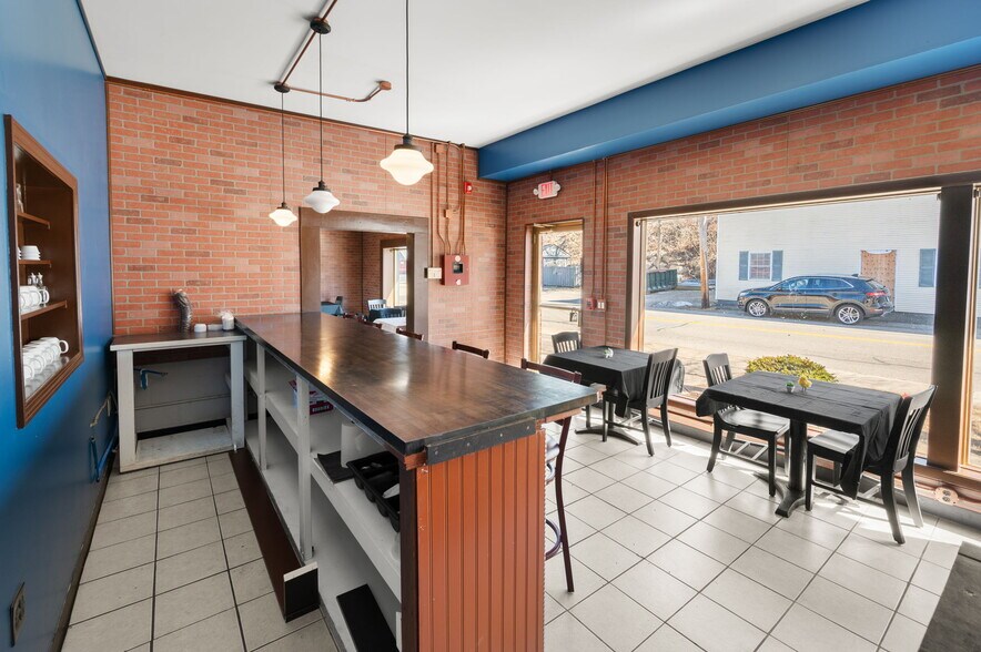 8 Industrial, Westerly, RI à vendre - Photo intérieure – Image 3 sur 11