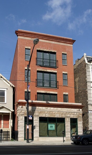 2650 N Halsted St, Chicago, IL à louer - Photo de l’immeuble – Image 2 sur 23