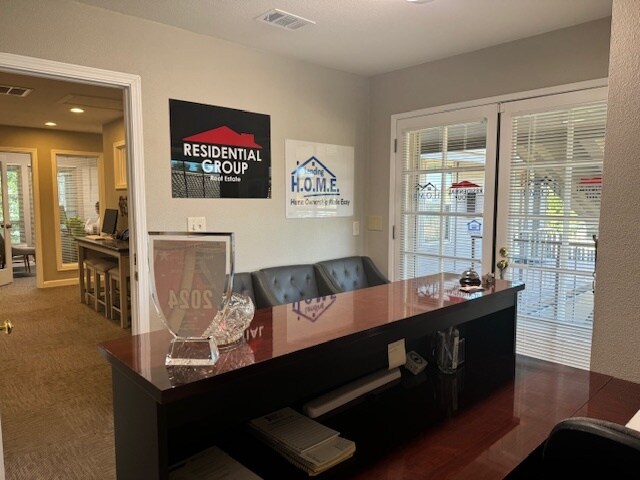 1919 Grand Canal Blvd, Stockton, CA à vendre - Photo intérieure – Image 3 sur 38