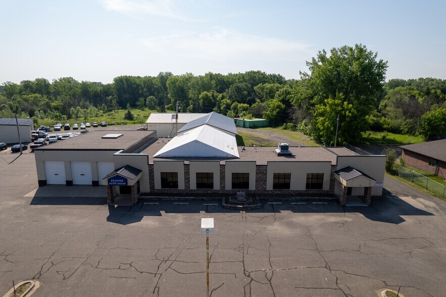6671 Lake Blvd, Wyoming, MN à louer - Photo principale – Image 1 sur 8