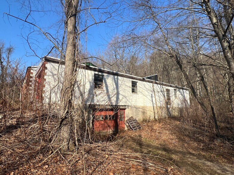 10 Spielman Hwy, Burlington, CT à vendre - Photo de l’immeuble – Image 2 sur 7