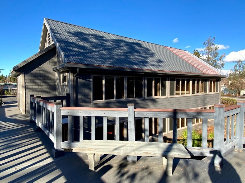 123 Margaret Ln, Grass Valley, CA à louer - Photo de l’immeuble – Image 2 sur 22