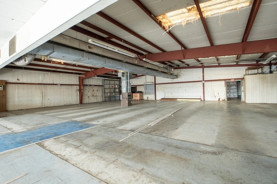 1647 S Highway 27 portefeuille de 5 biens à vendre sur LoopNet.fr - Photo intérieure – Image 3 sur 13