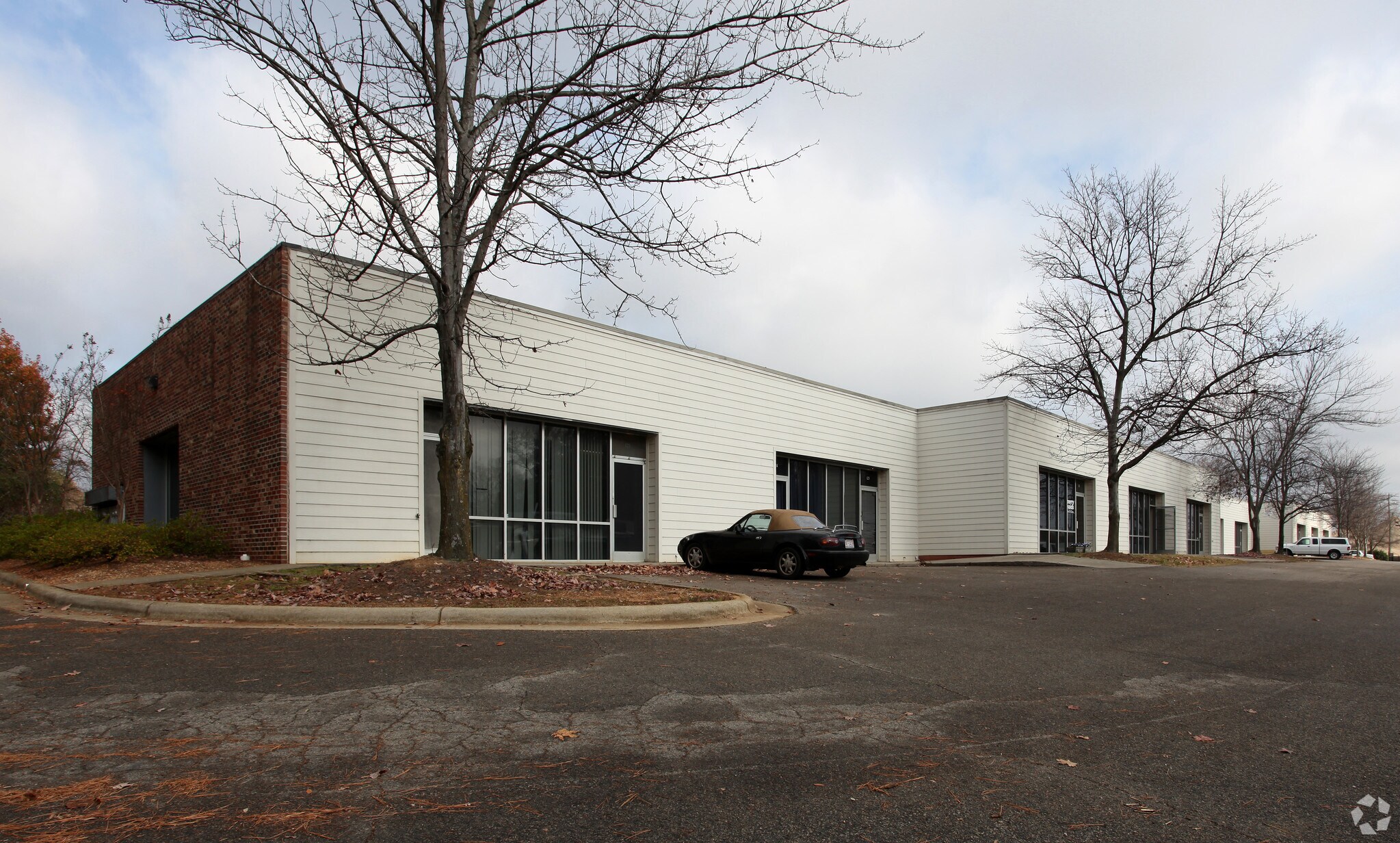 200 Powell Dr, Raleigh, NC à louer Photo principale– Image 1 sur 4