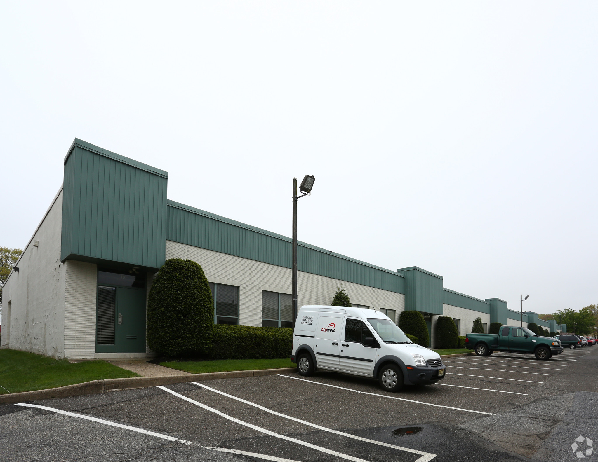 875 Industrial Hwy, Cinnaminson, NJ à louer Photo principale– Image 1 sur 9