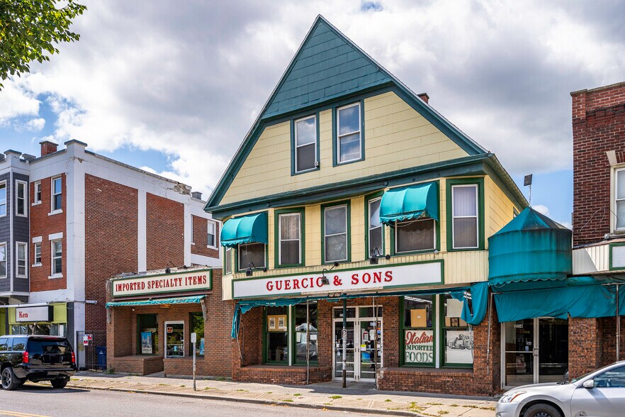 250 Grant St, Buffalo, NY à vendre - Photo de l’immeuble – Image 3 sur 52