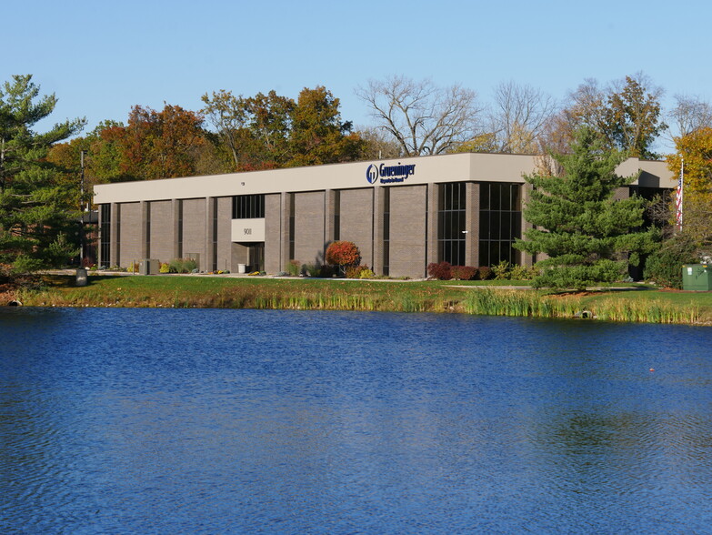 9011 N Meridian St, Indianapolis, IN à louer - Photo de l’immeuble – Image 1 sur 4