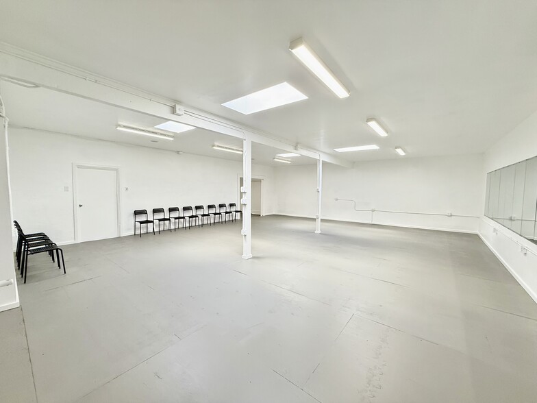 6026 Bernhard Ave, Richmond, CA à louer - Photo de l’immeuble – Image 3 sur 7