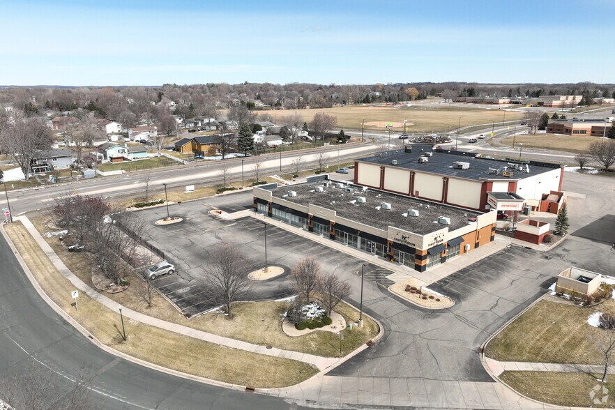 19645 Pilot Knob Rd, Farmington, MN à vendre - Photo de l’immeuble – Image 1 sur 1