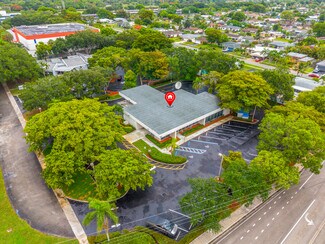 Plus de détails pour 8200 N University Dr, Tamarac, FL - Local commercial à vendre