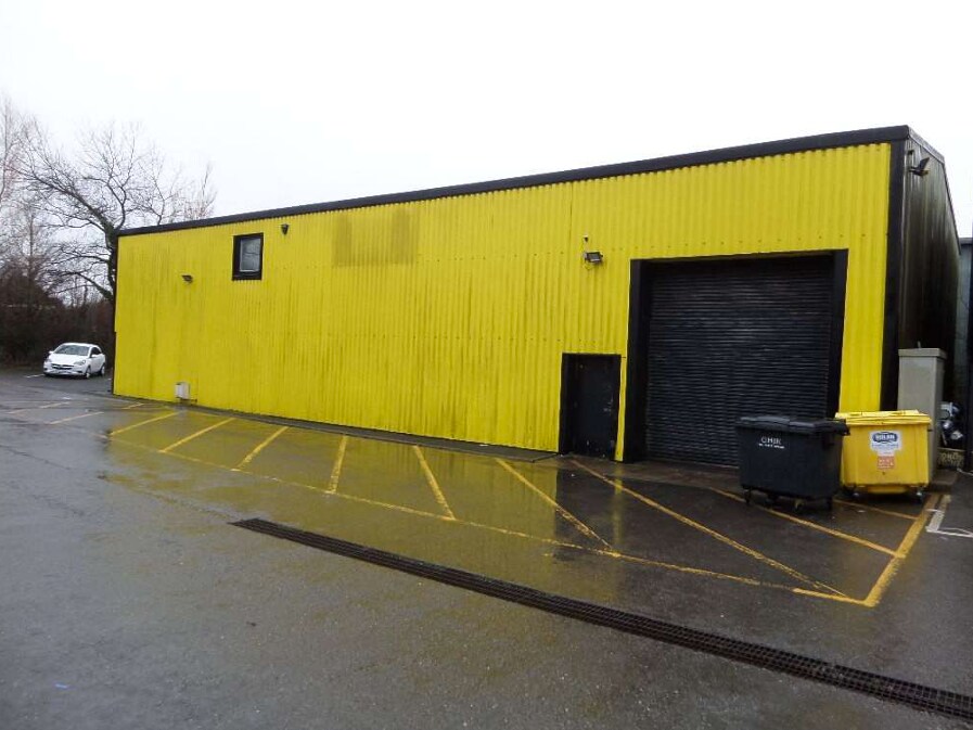 Millers Av, Bridgend à louer Photo principale– Image 1 sur 3