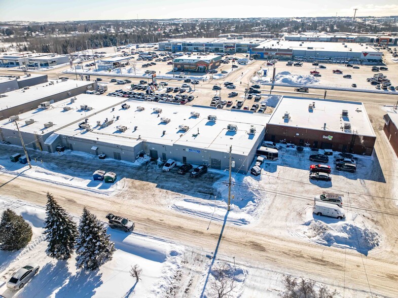 1534-1540 Lasalle Blvd, Sudbury, ON à louer - Photo de l’immeuble – Image 2 sur 10
