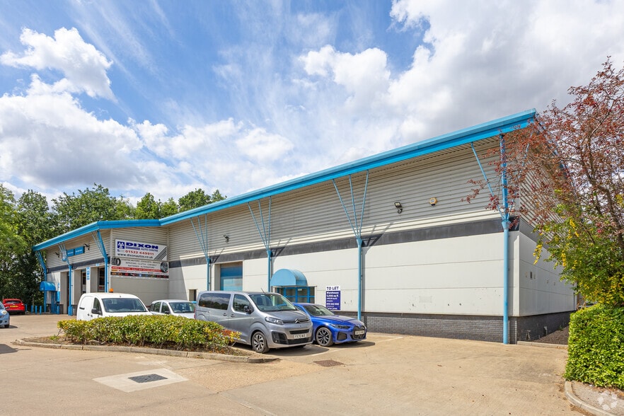 Dixon Clos, Lincoln à louer - Photo de l’immeuble – Image 1 sur 8