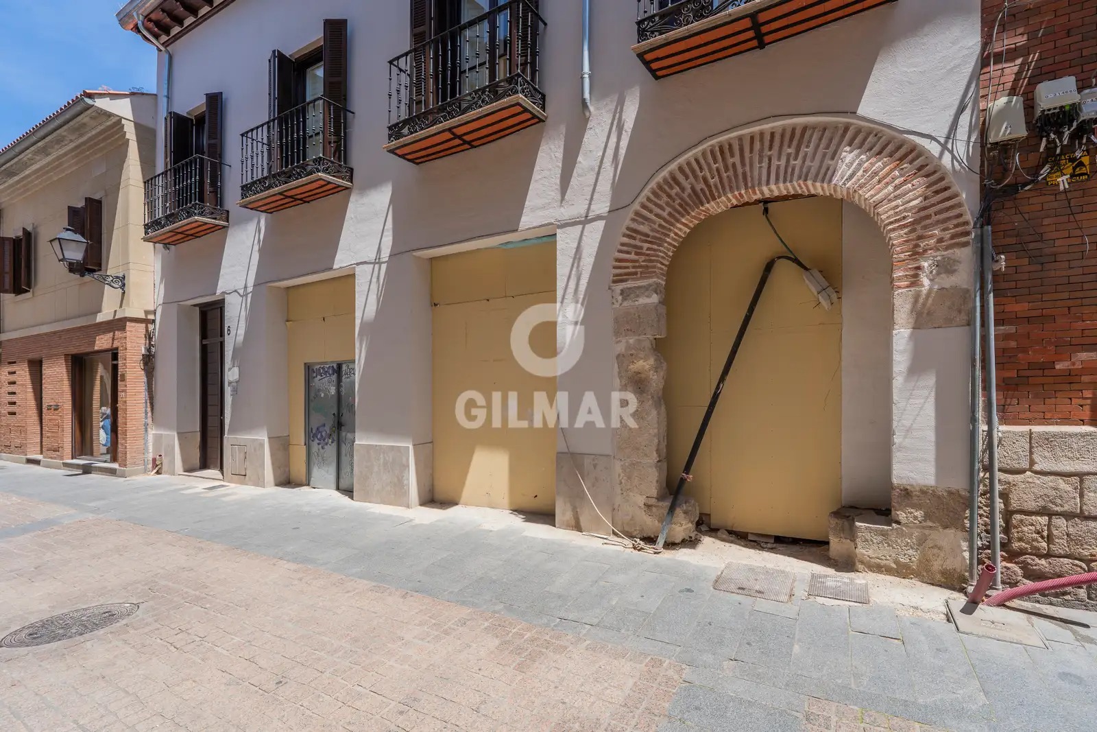 Local commercial dans Alcalá de Henares, Madrid à louer Photo de l’immeuble– Image 1 sur 5